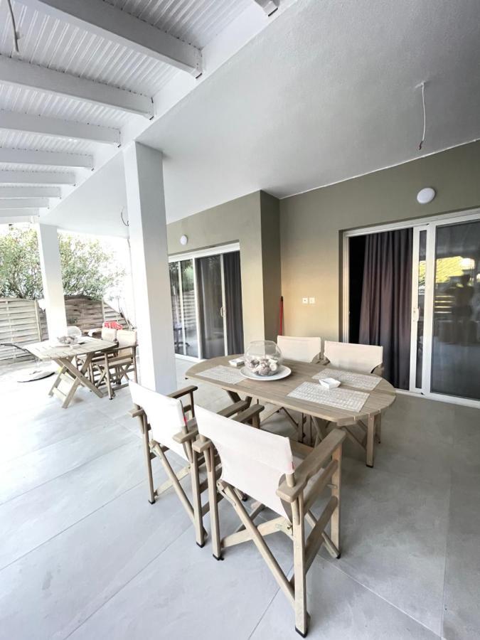 Central Luxury Apartment In Paralia Ofryniou Ofrínion エクステリア 写真