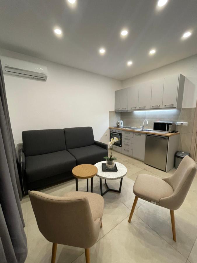 Central Luxury Apartment In Paralia Ofryniou Ofrínion エクステリア 写真