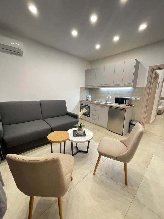 Central Luxury Apartment In Paralia Ofryniou Ofrínion エクステリア 写真