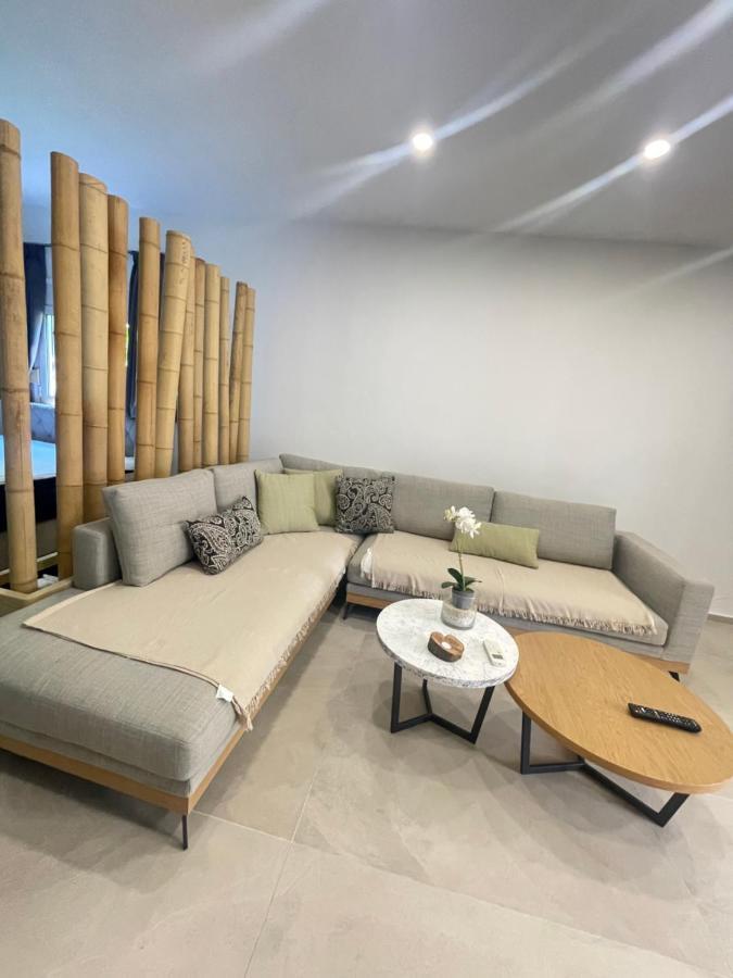 Central Luxury Apartment In Paralia Ofryniou Ofrínion エクステリア 写真